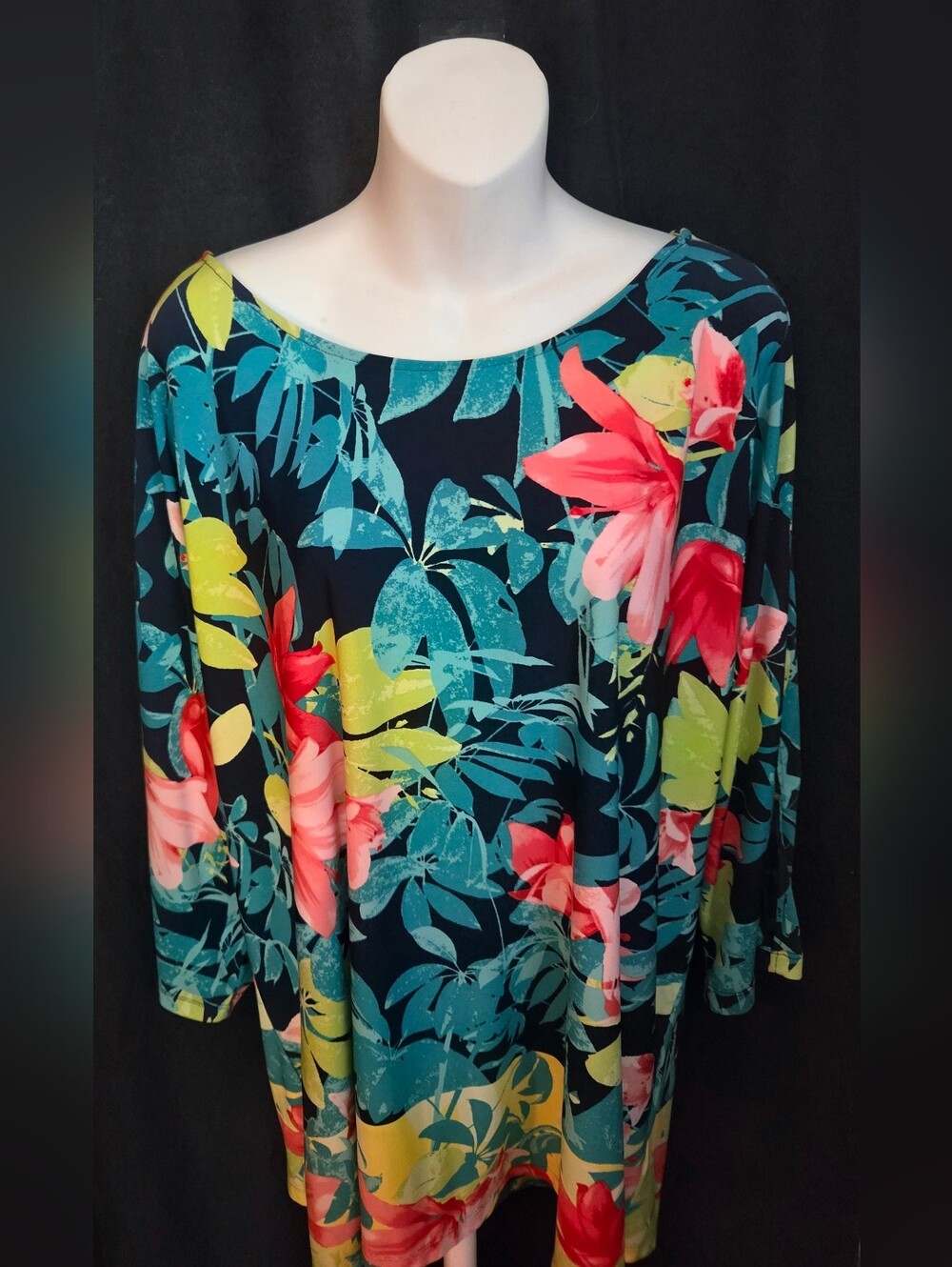 Women's Floral Boatneck Tunic Top - Navy & Teal